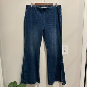 Soft Surroundings Pull On Flare Ankle Side Slit Detail Dark Wash Jeans Size L